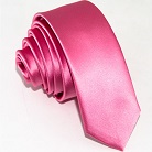 Узкий бледно-розовый галстук